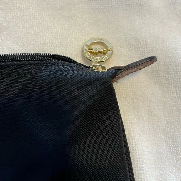 Longchamp LePliage Black Medium Tote - Picture 10 of 13